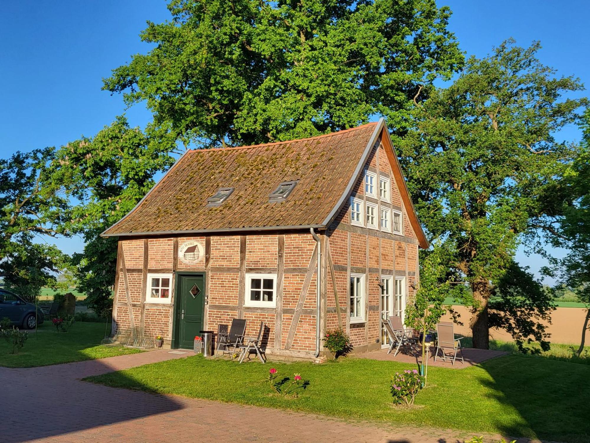 Altes Backhaus Bauernhof Vogel Apartment Rohrsen Exterior photo